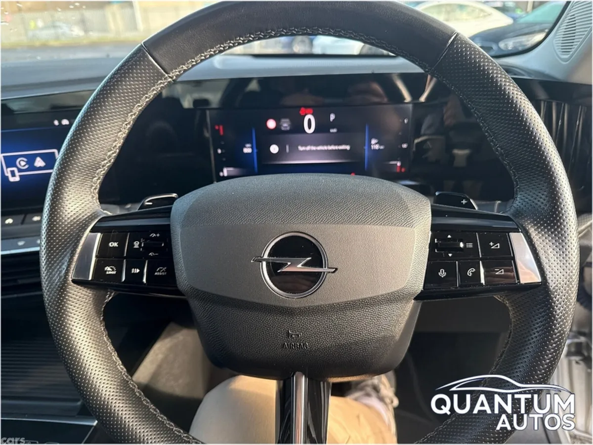 Opel Astra Hatchback, Diesel, 2024, Grey