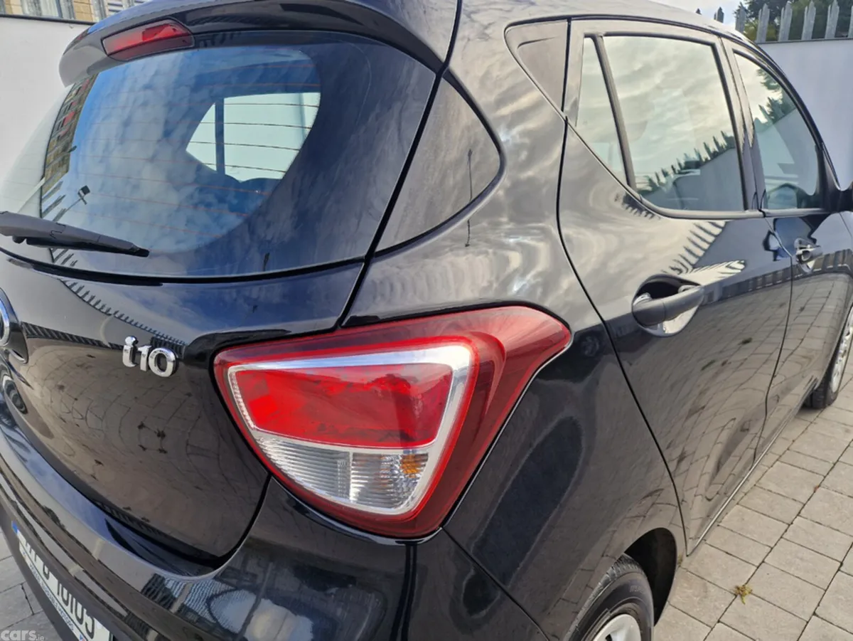 Hyundai i10 Hatchback, Petrol, 2017, Black
