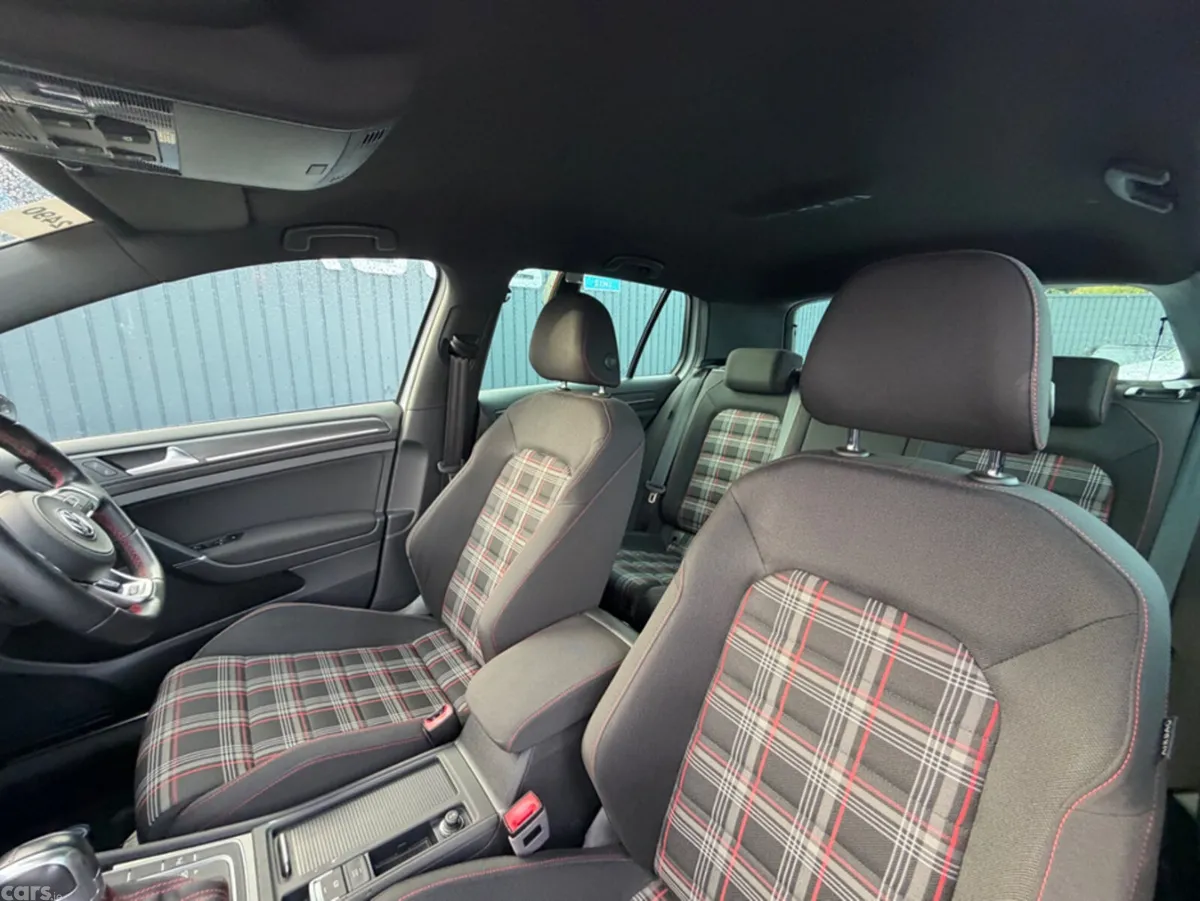 Volkswagen Golf Hatchback, Unknown, 2018, White