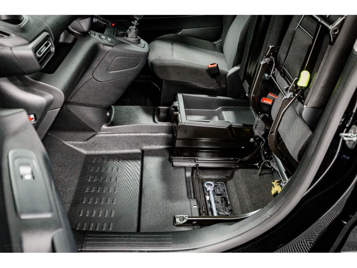 Peugeot Partner Van, Diesel, 2026, Black