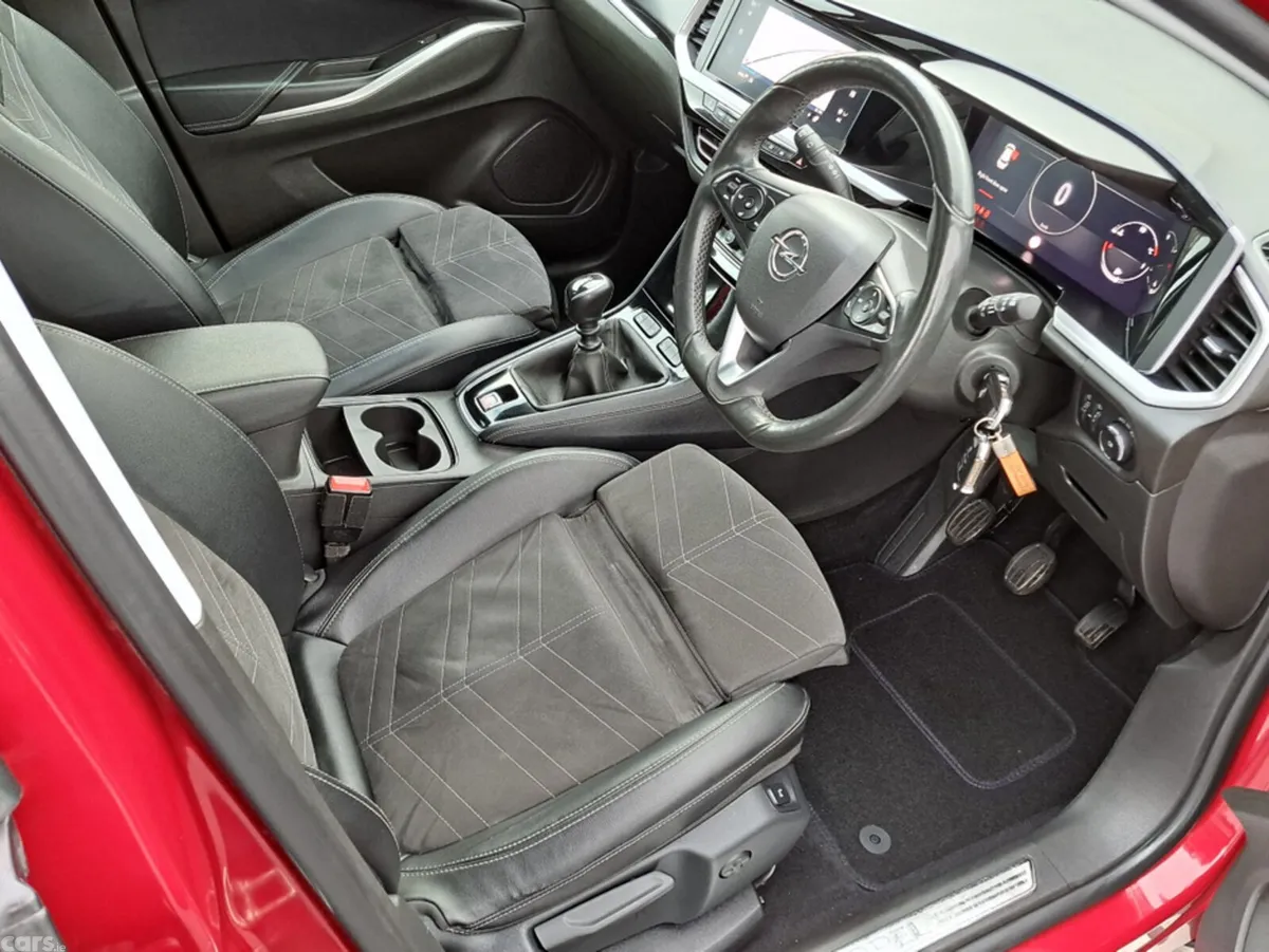 Opel Grandland SUV, Petrol, 2022, Red