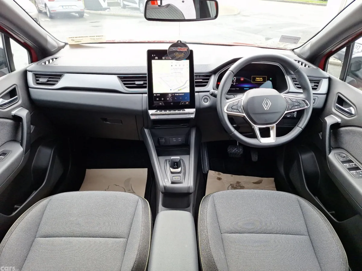 Renault Captur Hatchback, Petrol Hybrid, 2026, Red