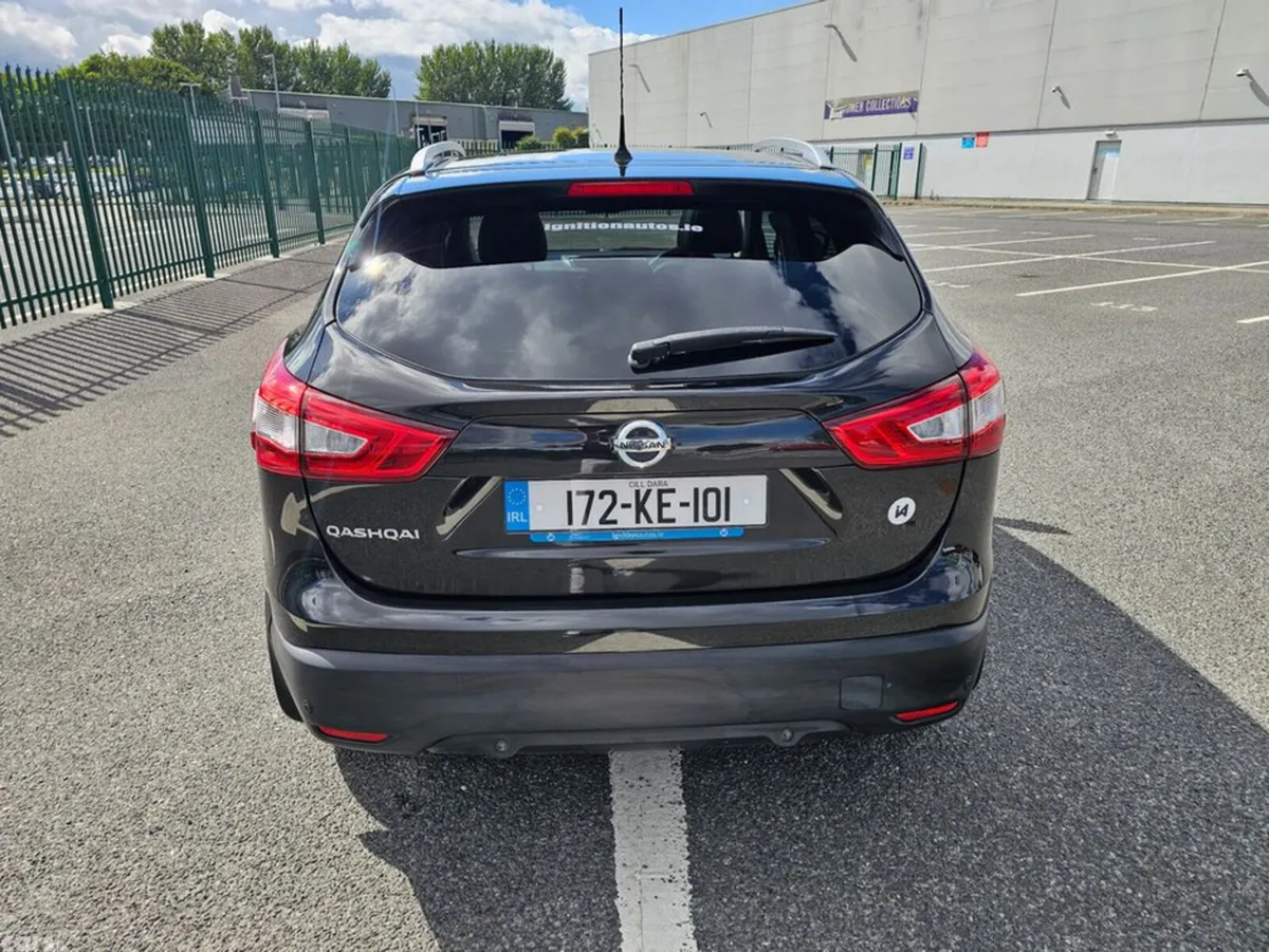 Nissan Qashqai MPV, Petrol, 2017, Black