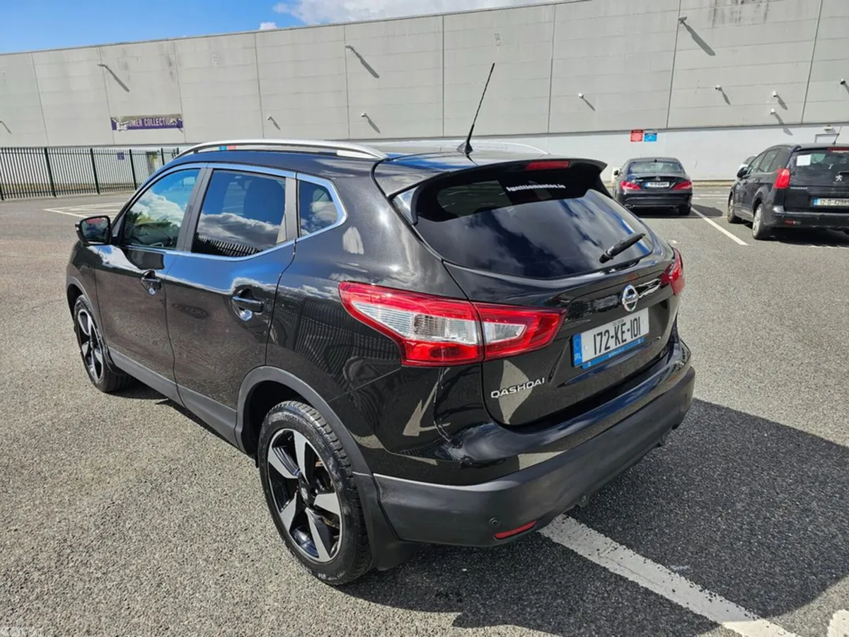 Nissan Qashqai MPV, Petrol, 2017, Black