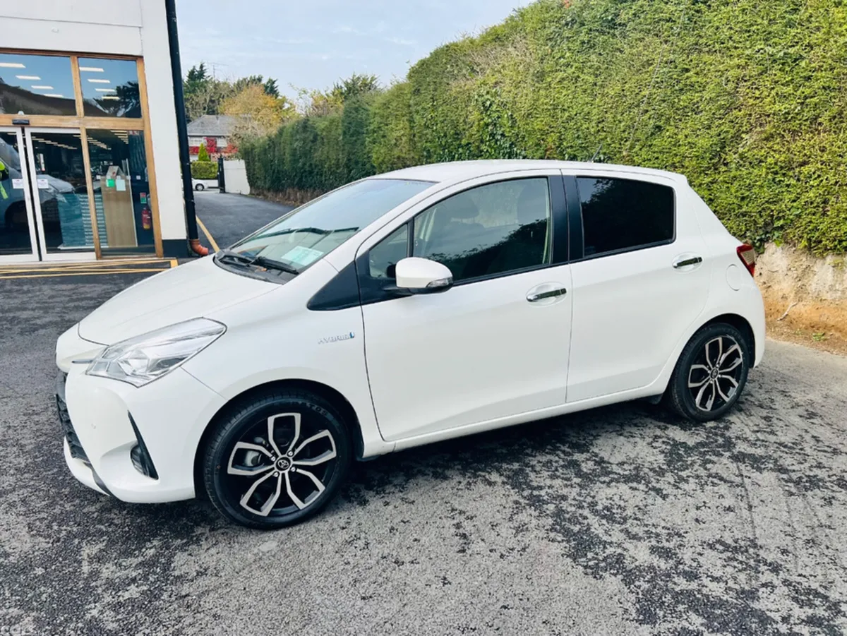 Toyota Vitz Hatchback, Petrol Hybrid, 2019, White