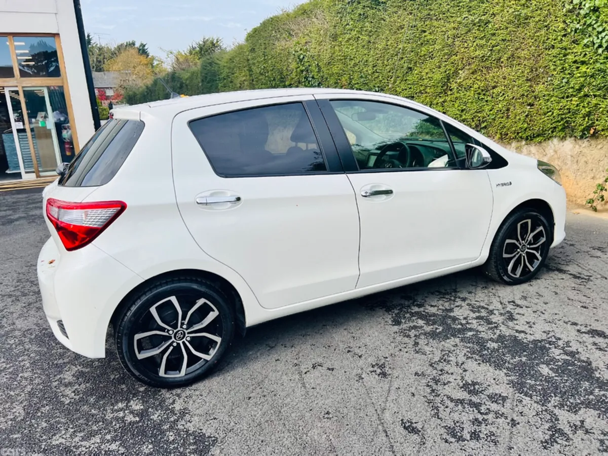 Toyota Vitz Hatchback, Petrol Hybrid, 2019, White