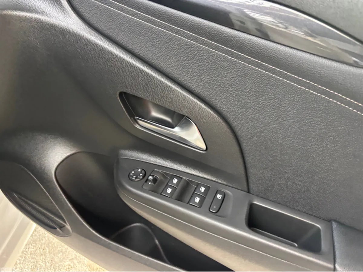 Opel Corsa Hatchback, Petrol, 2022, White