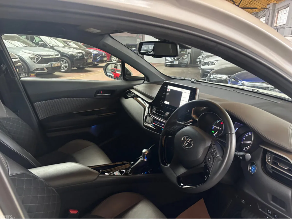 Toyota C-HR Hatchback, Petrol Hybrid, 2020, White