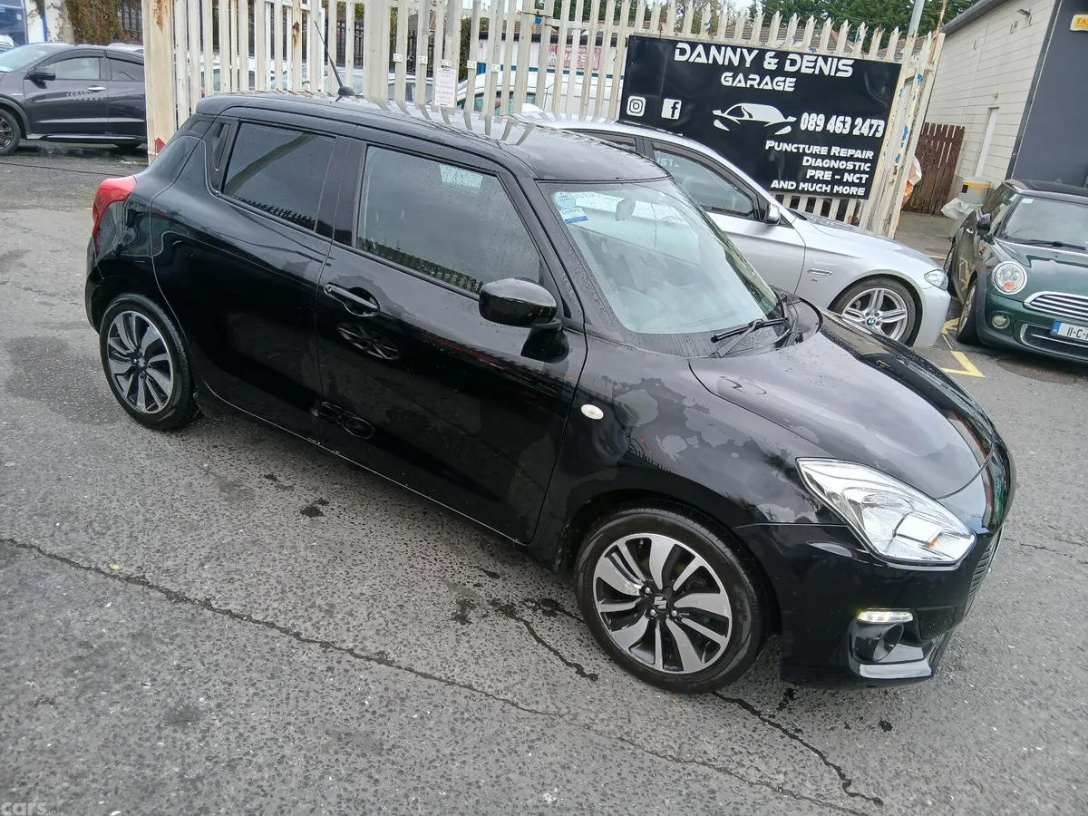 Suzuki Swift Hatchback, Petrol, 2020, Black