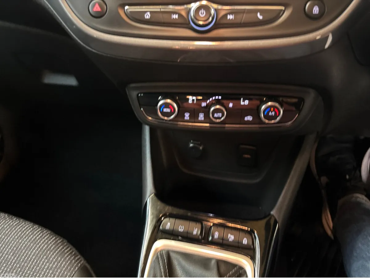 Opel Crossland X MPV, Petrol, 2022, Black