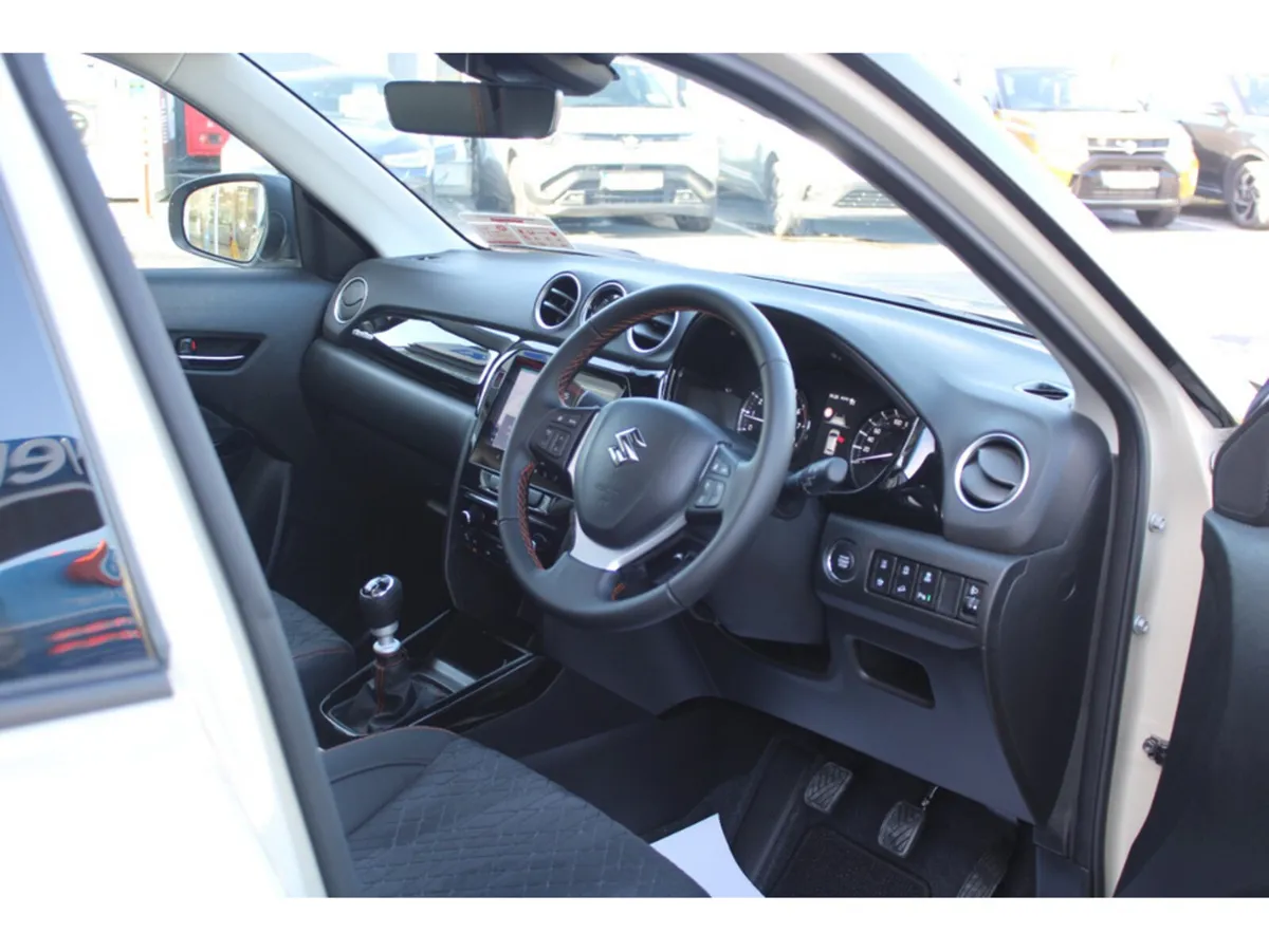 Suzuki Vitara SUV, Petrol Hybrid, 2027, Grey