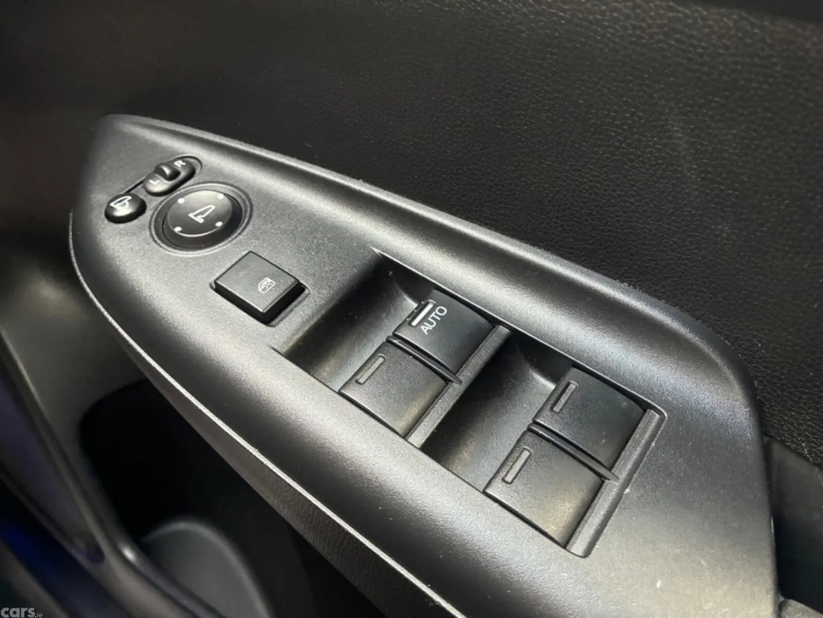 Honda Fit Hatchback, Petrol Hybrid, 2019, Blue