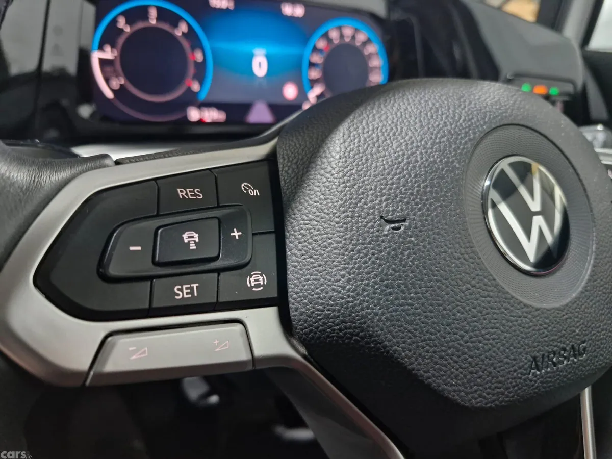 Volkswagen Golf Estate, Diesel, 2022, White