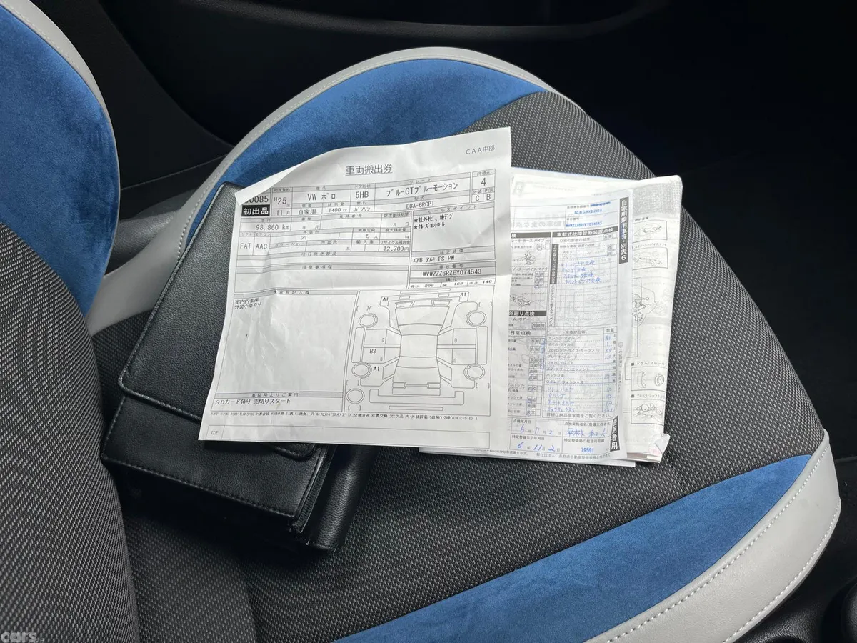 Volkswagen Polo Hatchback, Petrol, 2015, Silver