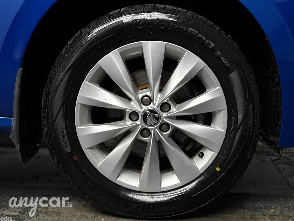 Skoda Kamiq Hatchback, Petrol, 2021, Blue