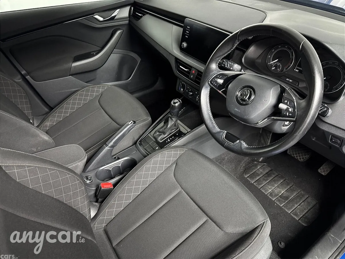 Skoda Kamiq Hatchback, Petrol, 2021, Blue