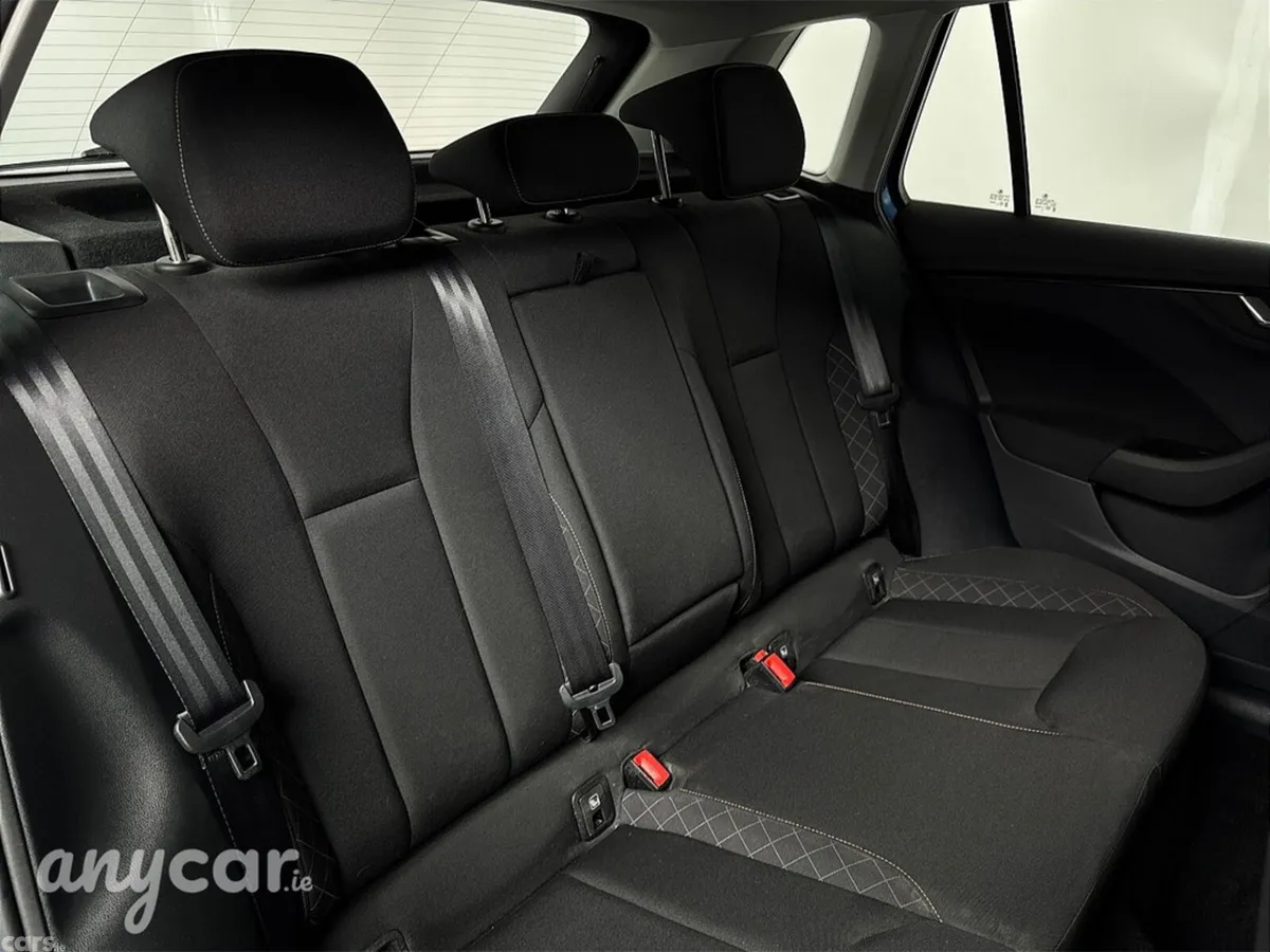 Skoda Kamiq Hatchback, Petrol, 2021, Blue