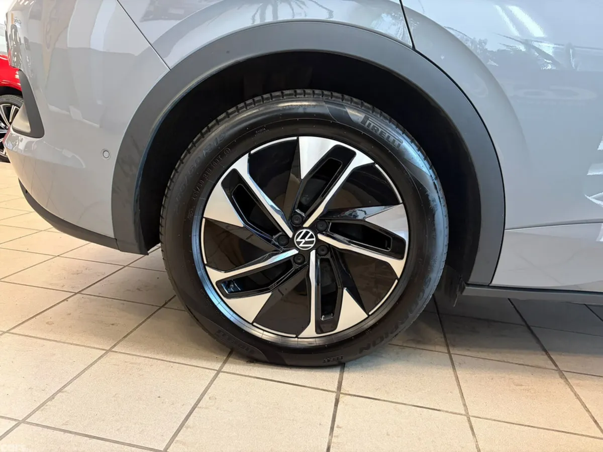 Volkswagen ID.5 Hatchback, Electric, 2025, Grey