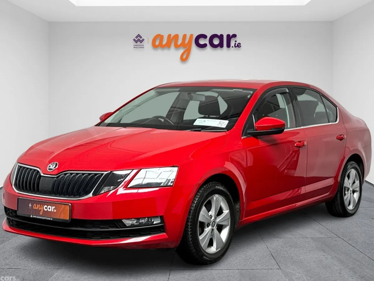 Skoda Octavia Saloon, Petrol, 2019, Red