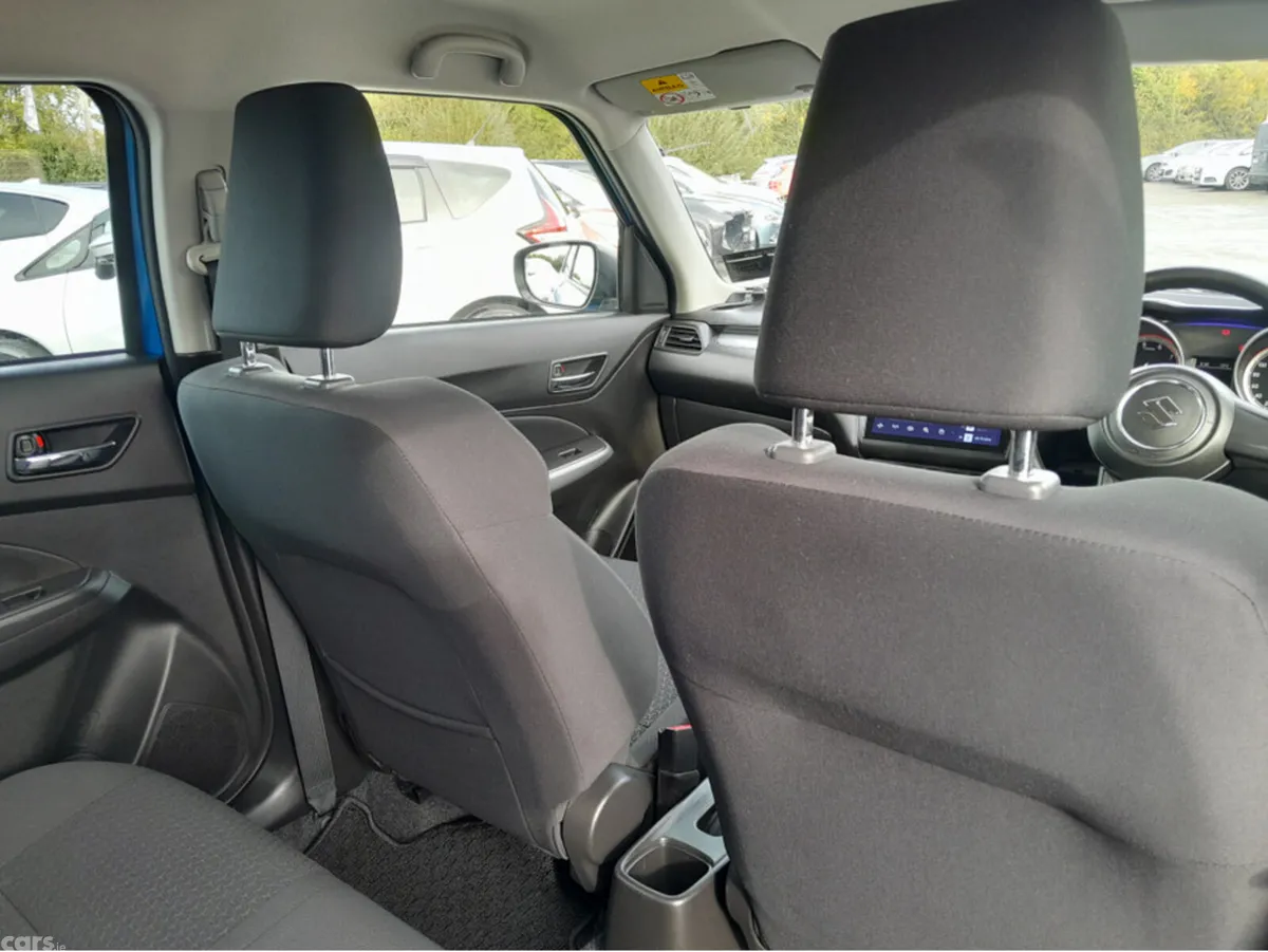 Suzuki Swift Hatchback, Petrol, 2023, Blue