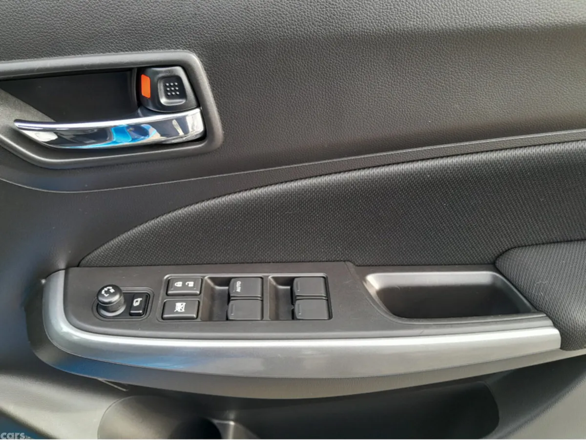 Suzuki Swift Hatchback, Petrol, 2023, Blue