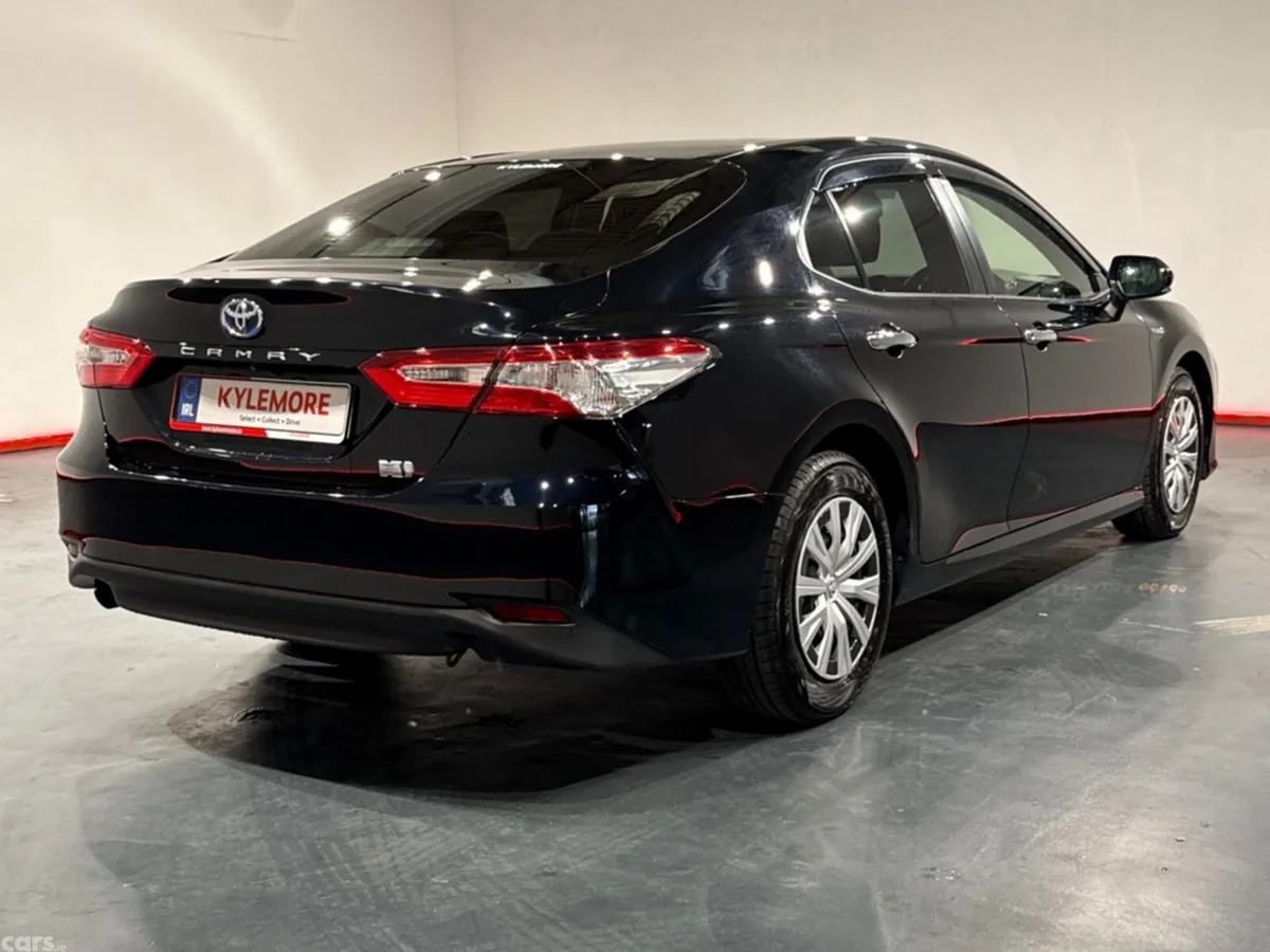 Toyota Camry Saloon, Petrol Hybrid, 2019, Black