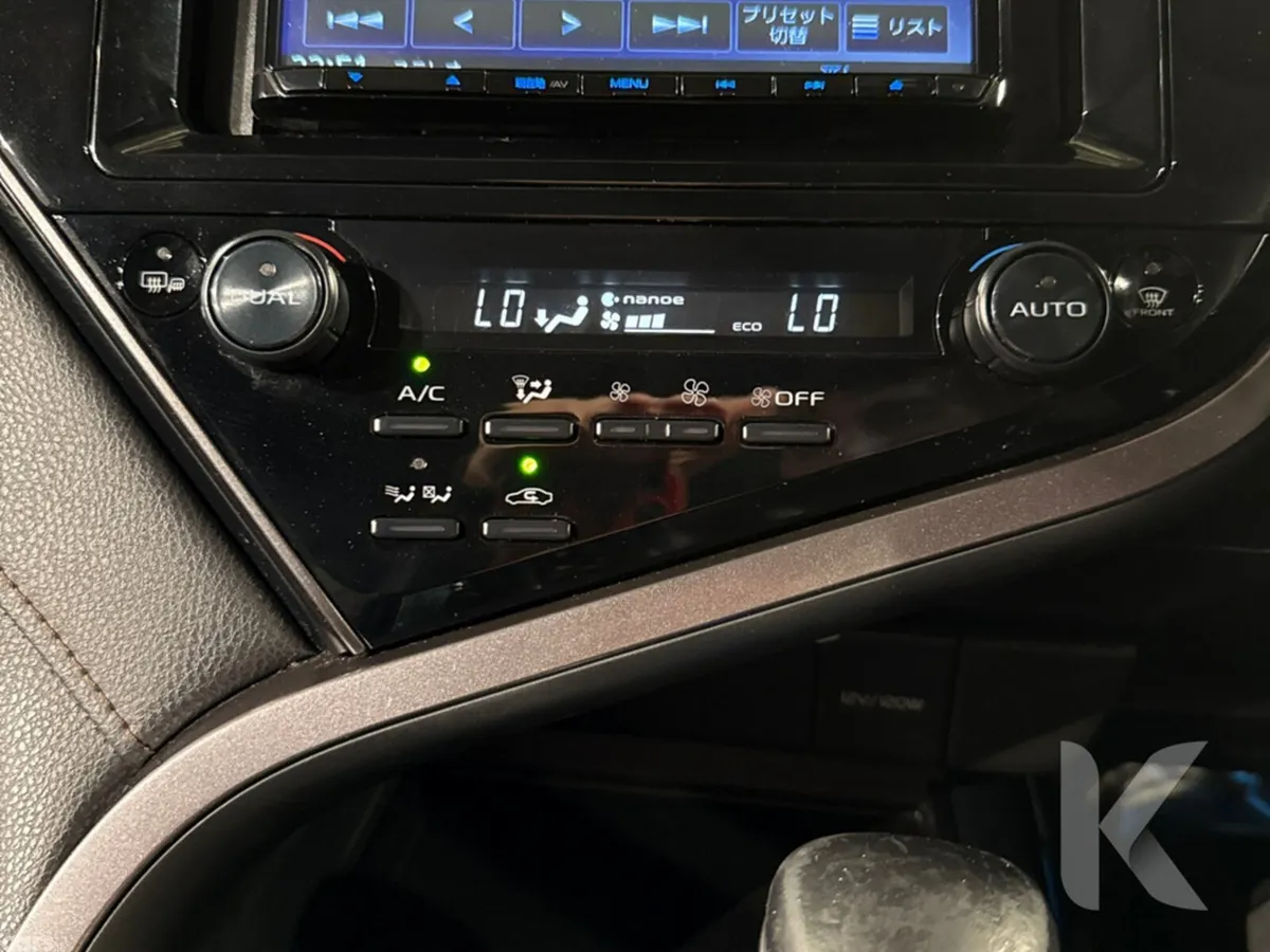 Toyota Camry Saloon, Petrol Hybrid, 2019, Black
