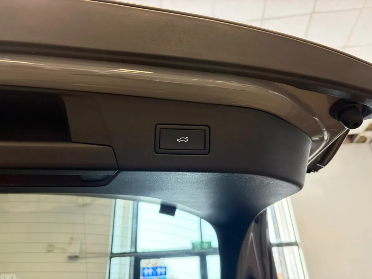 Volkswagen ID.5 Hatchback, Electric, 2025, Grey