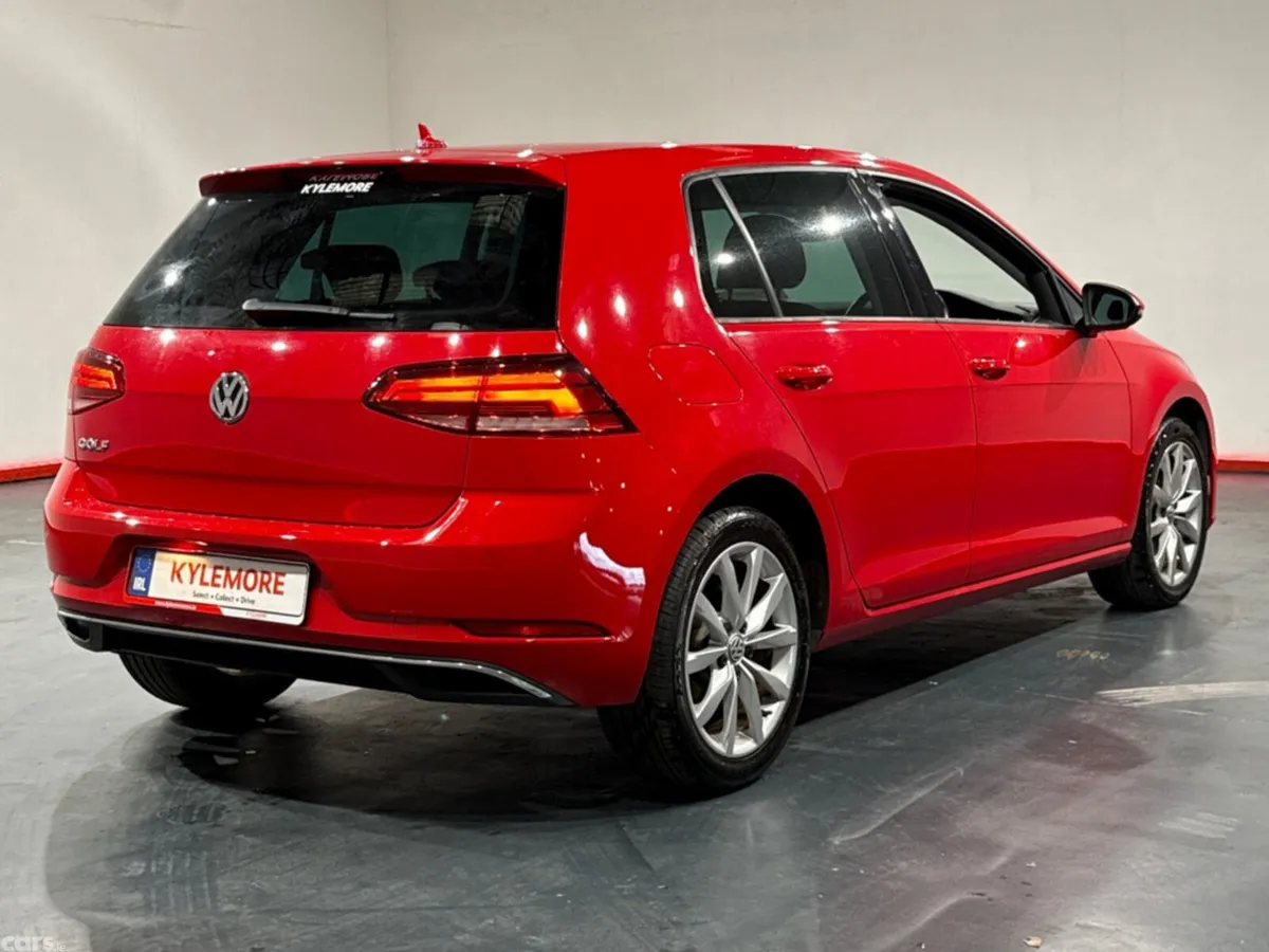 Volkswagen Golf Hatchback, Petrol, 2018, Red
