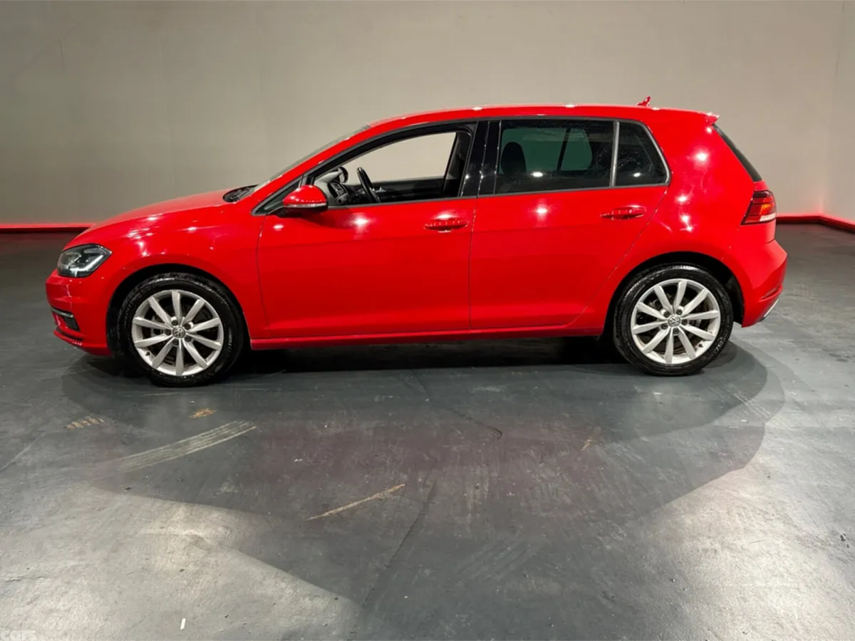 Volkswagen Golf Hatchback, Petrol, 2018, Red