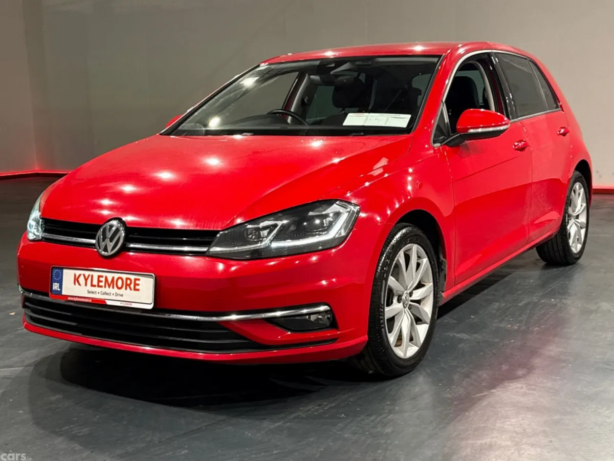 Volkswagen Golf Hatchback, Petrol, 2018, Red