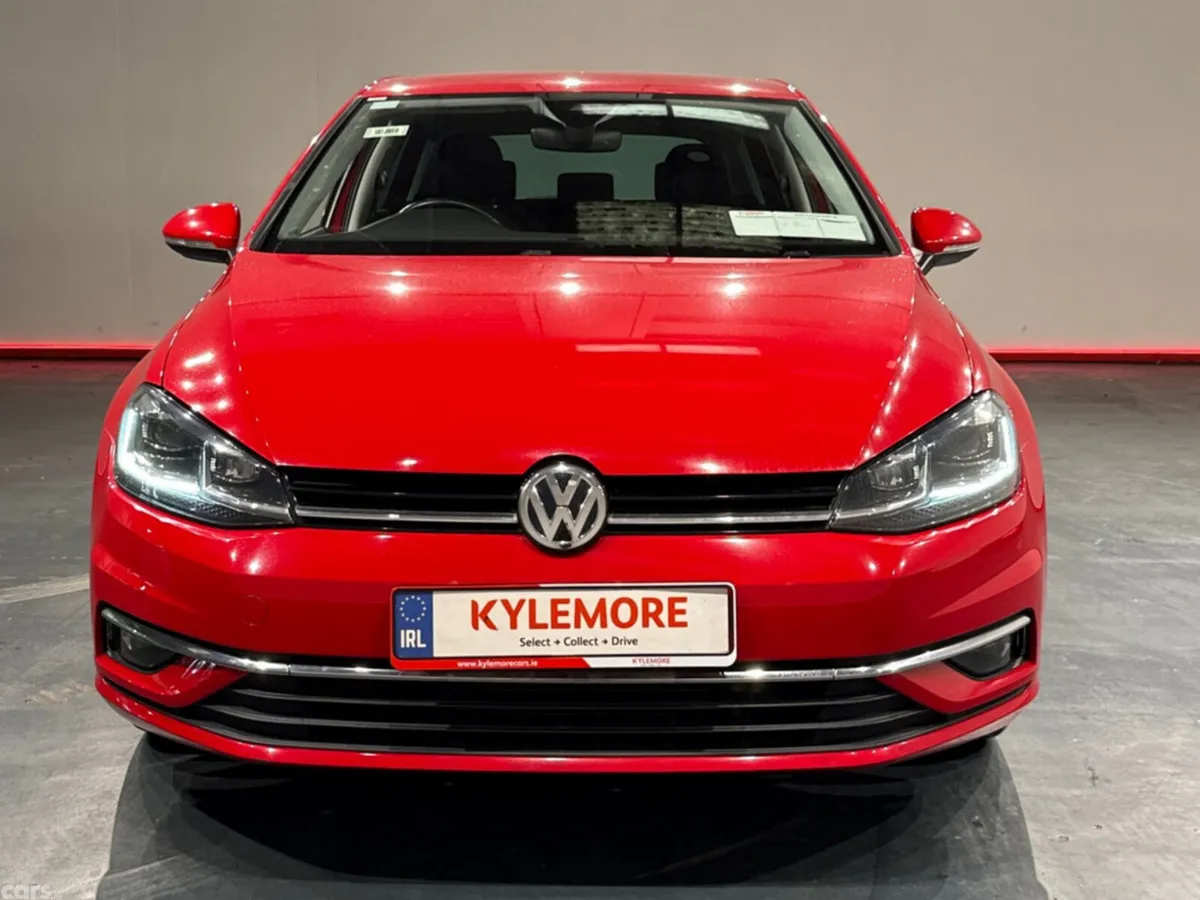 Volkswagen Golf Hatchback, Petrol, 2018, Red