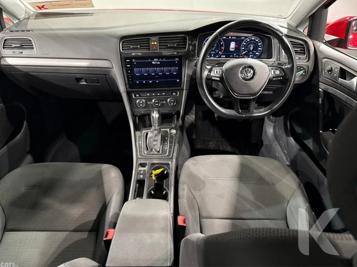 Volkswagen Golf Hatchback, Petrol, 2018, Red