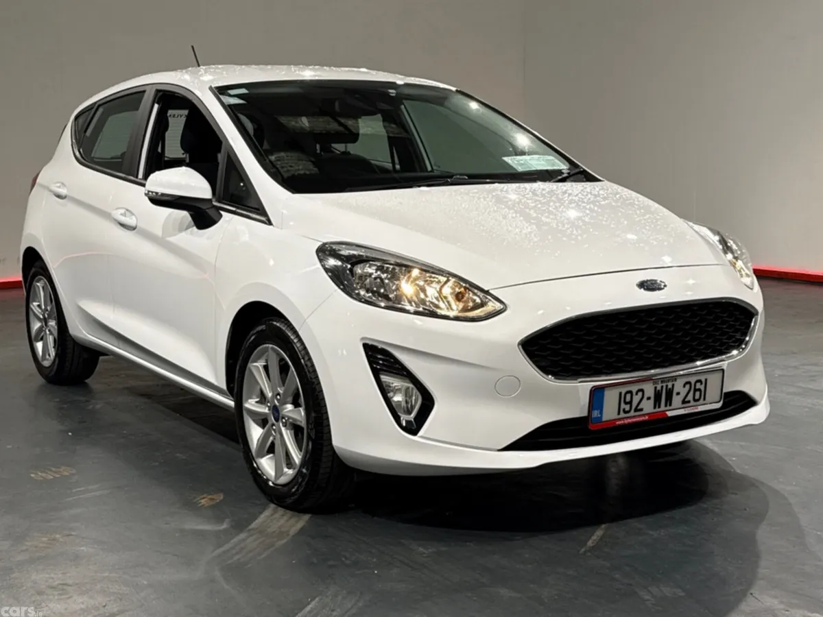 Ford Fiesta Hatchback, Petrol, 2019, White