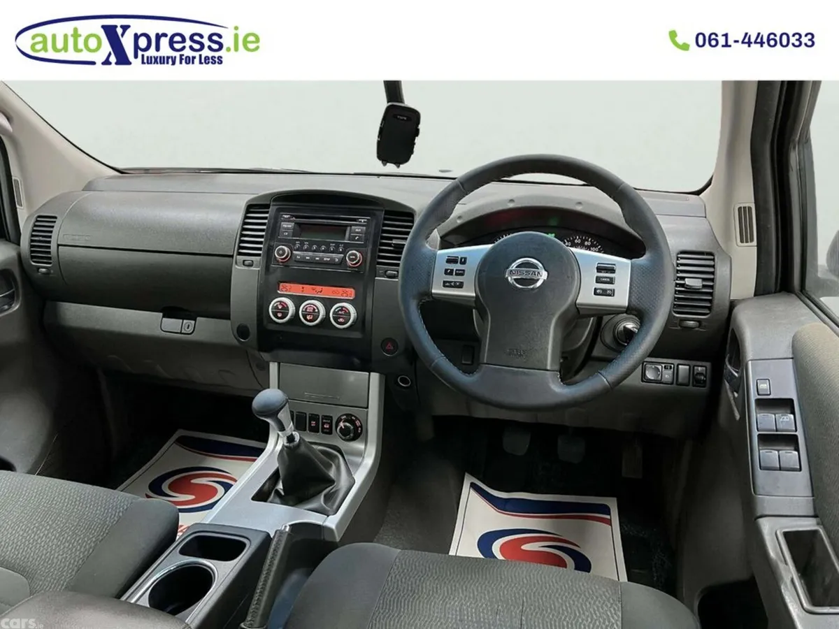 Nissan Navara Pick Up, Diesel, 2013, Silver