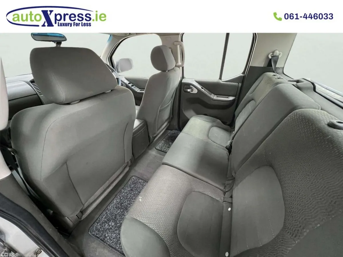 Nissan Navara Pick Up, Diesel, 2013, Silver