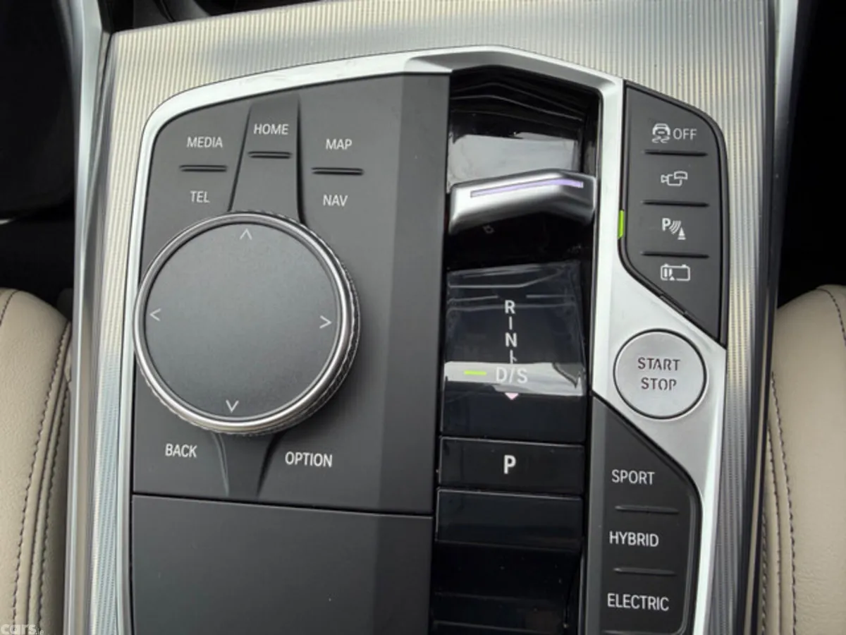 BMW 3-Series Estate, Petrol Plug-in Hybrid, 2024, Black