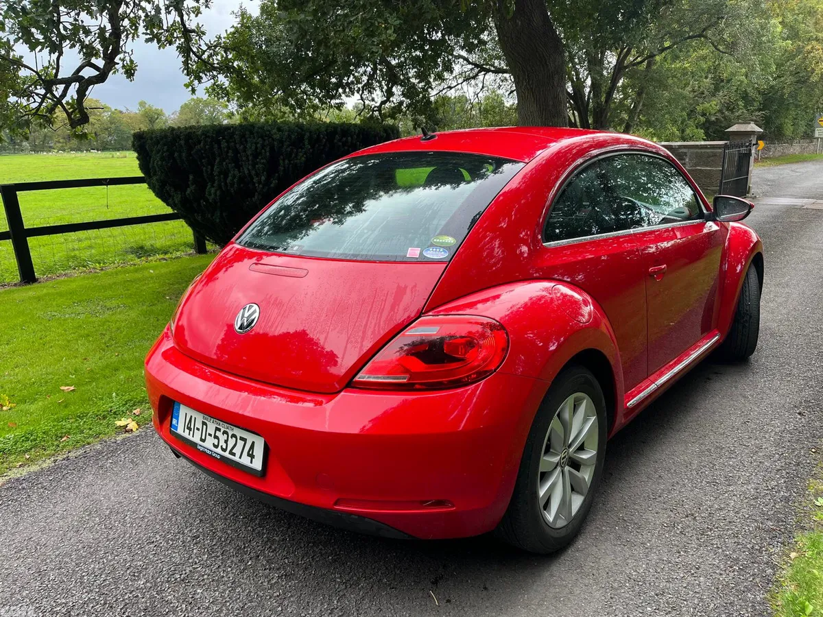 Volkswagen Beetle Hatchback, Petrol, 2014, Red