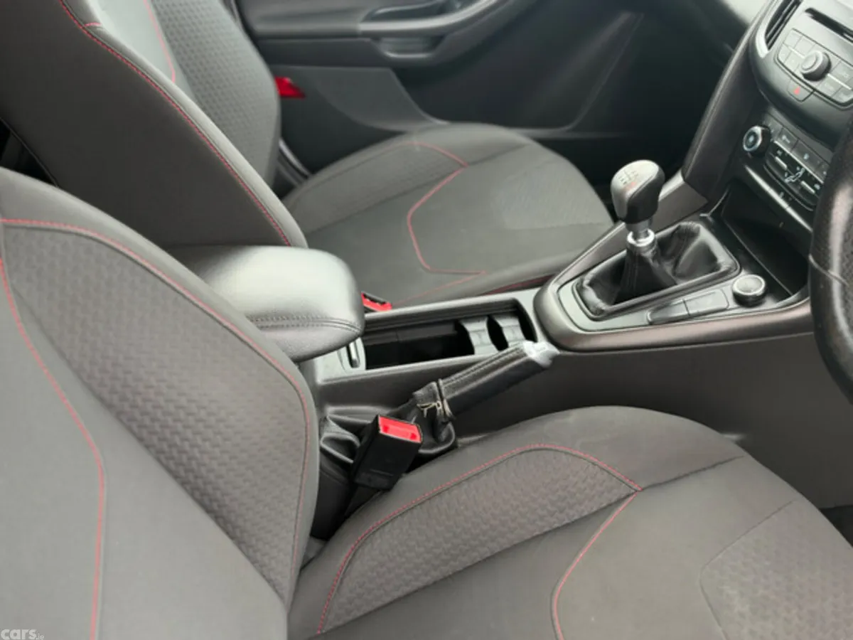 Ford Focus Hatchback, Diesel, 2018, White