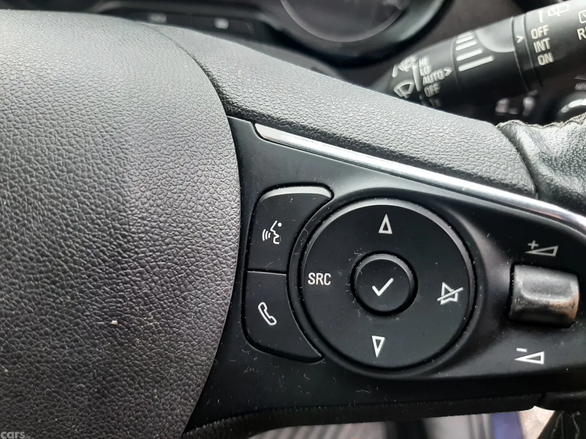 Opel Crossland SUV, Diesel, 2022, Blue