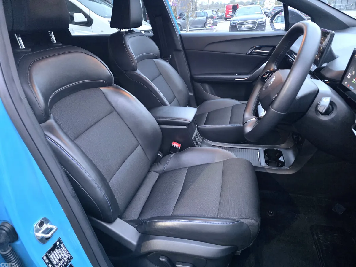 MG MG4 Hatchback, Electric, 2023, Blue