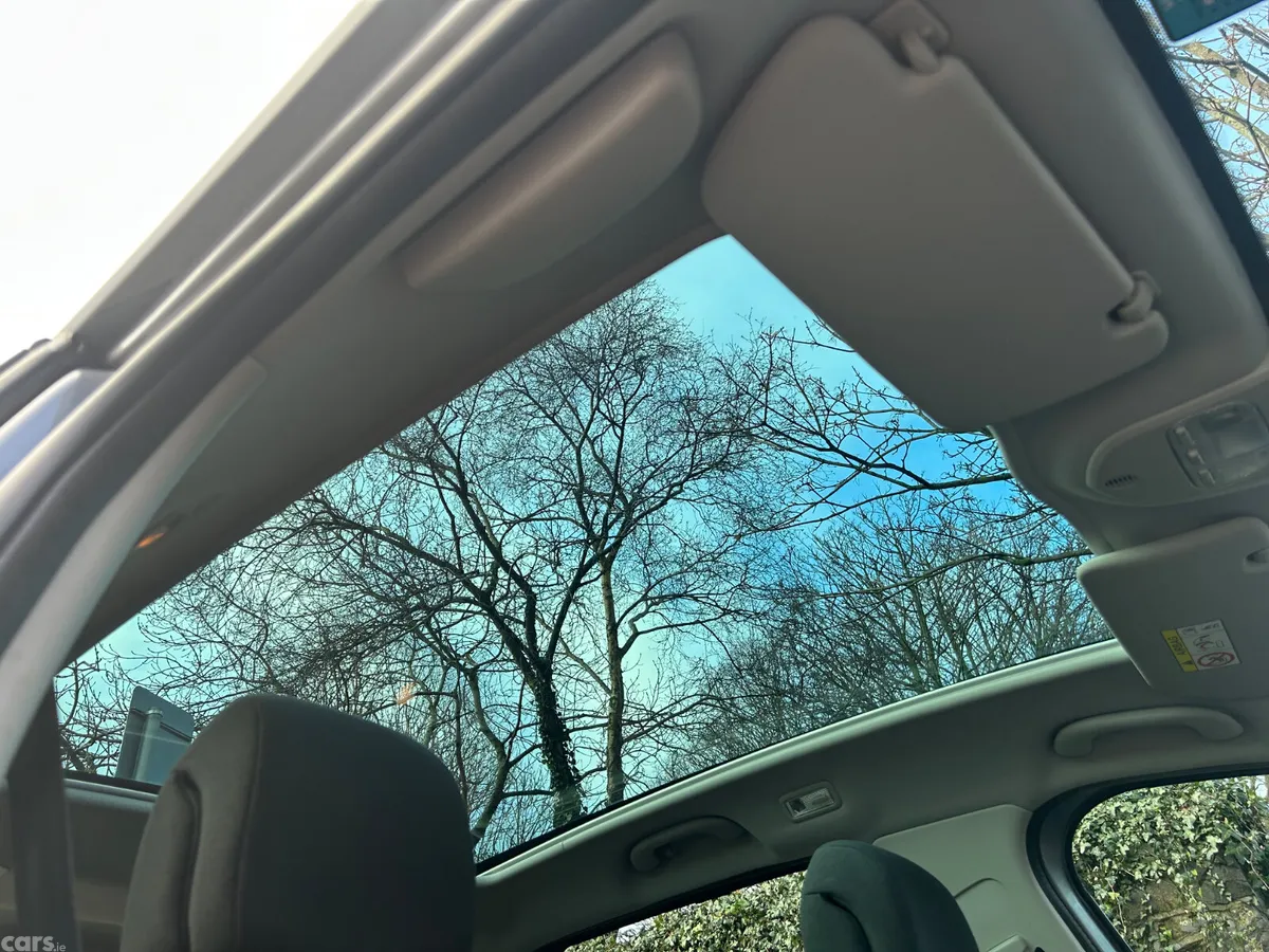 Peugeot 5008 MPV, Petrol, 2017, Grey