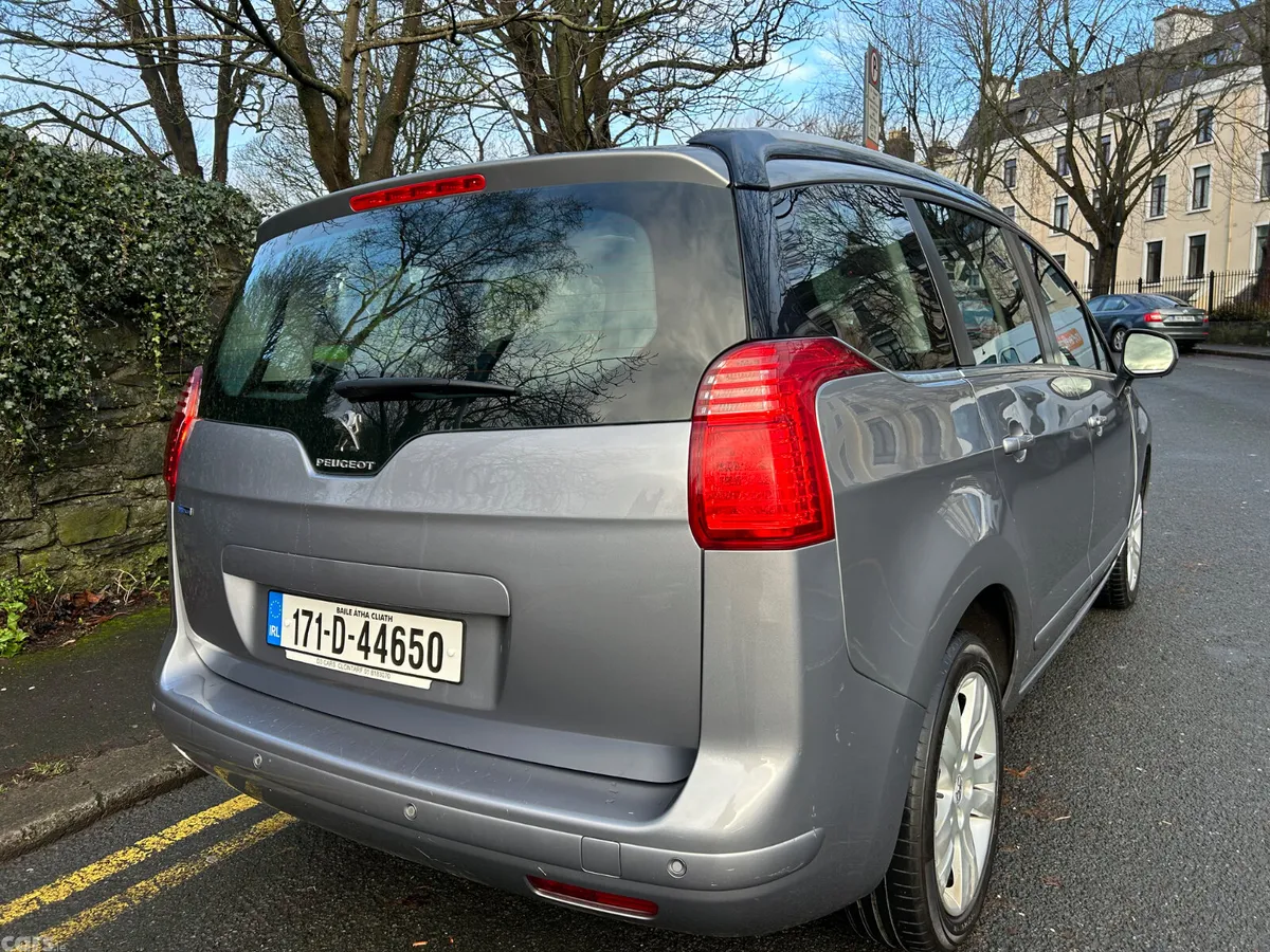 Peugeot 5008 MPV, Petrol, 2017, Grey