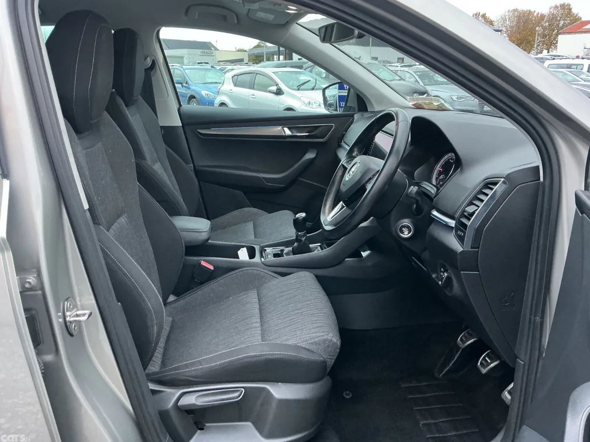 Skoda Karoq Hatchback, Diesel, 2018, Grey
