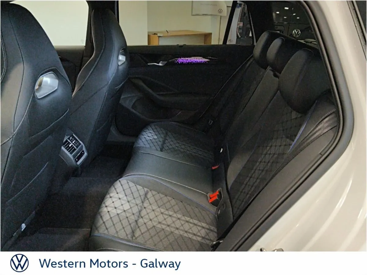 Volkswagen Passat Estate, Petrol Plug-in Hybrid, 2026, White