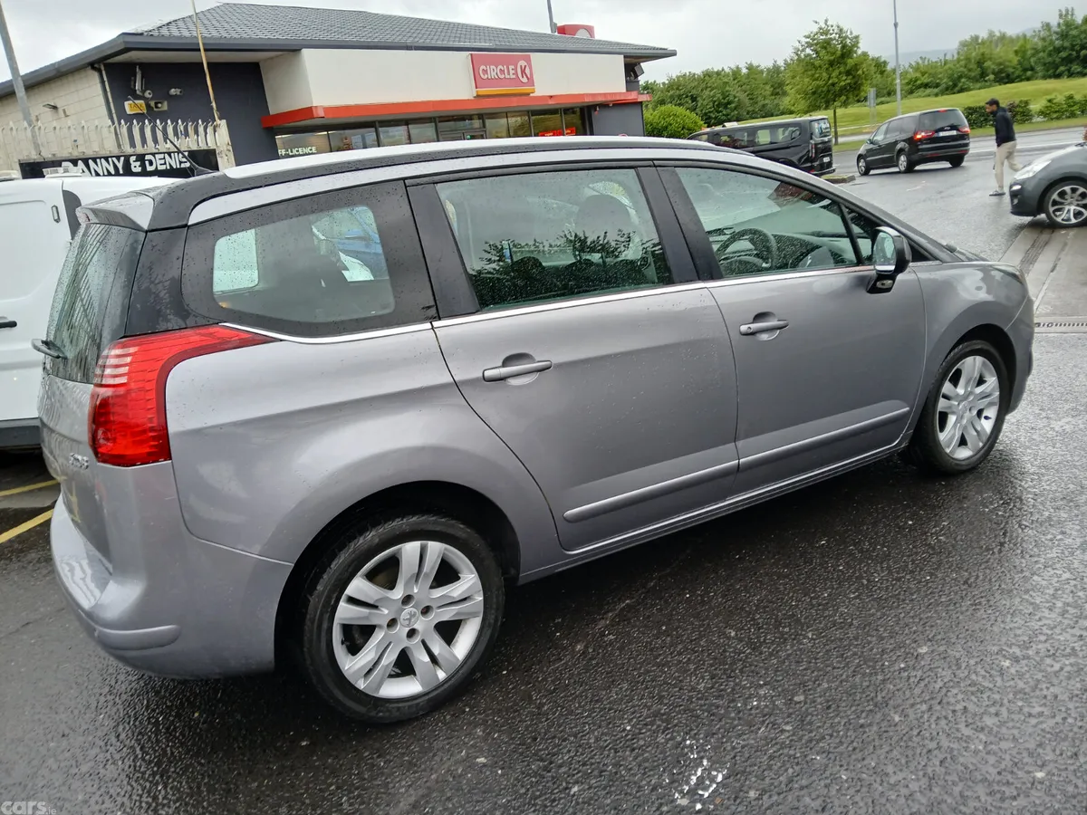 Peugeot 5008 MPV, Diesel, 2015, Grey