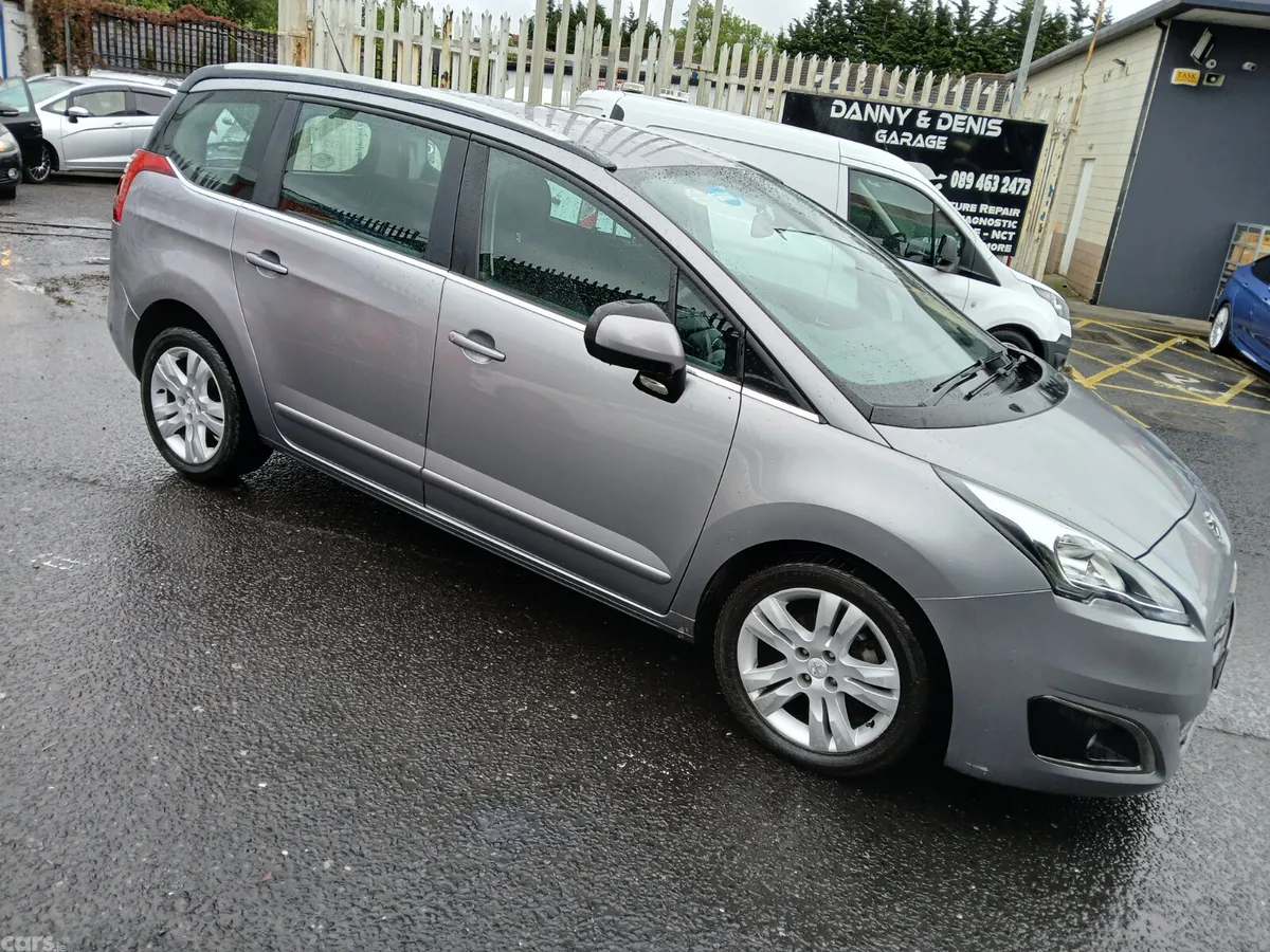 Peugeot 5008 MPV, Diesel, 2015, Grey