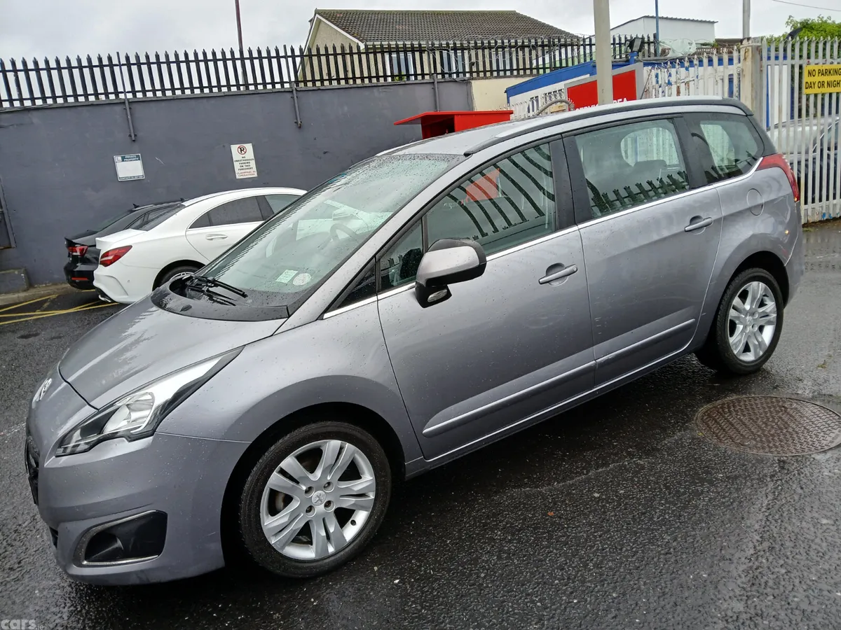 Peugeot 5008 MPV, Diesel, 2015, Grey