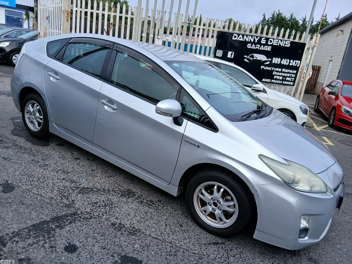 Toyota Prius Hatchback, Petrol Hybrid, 2012, Silver