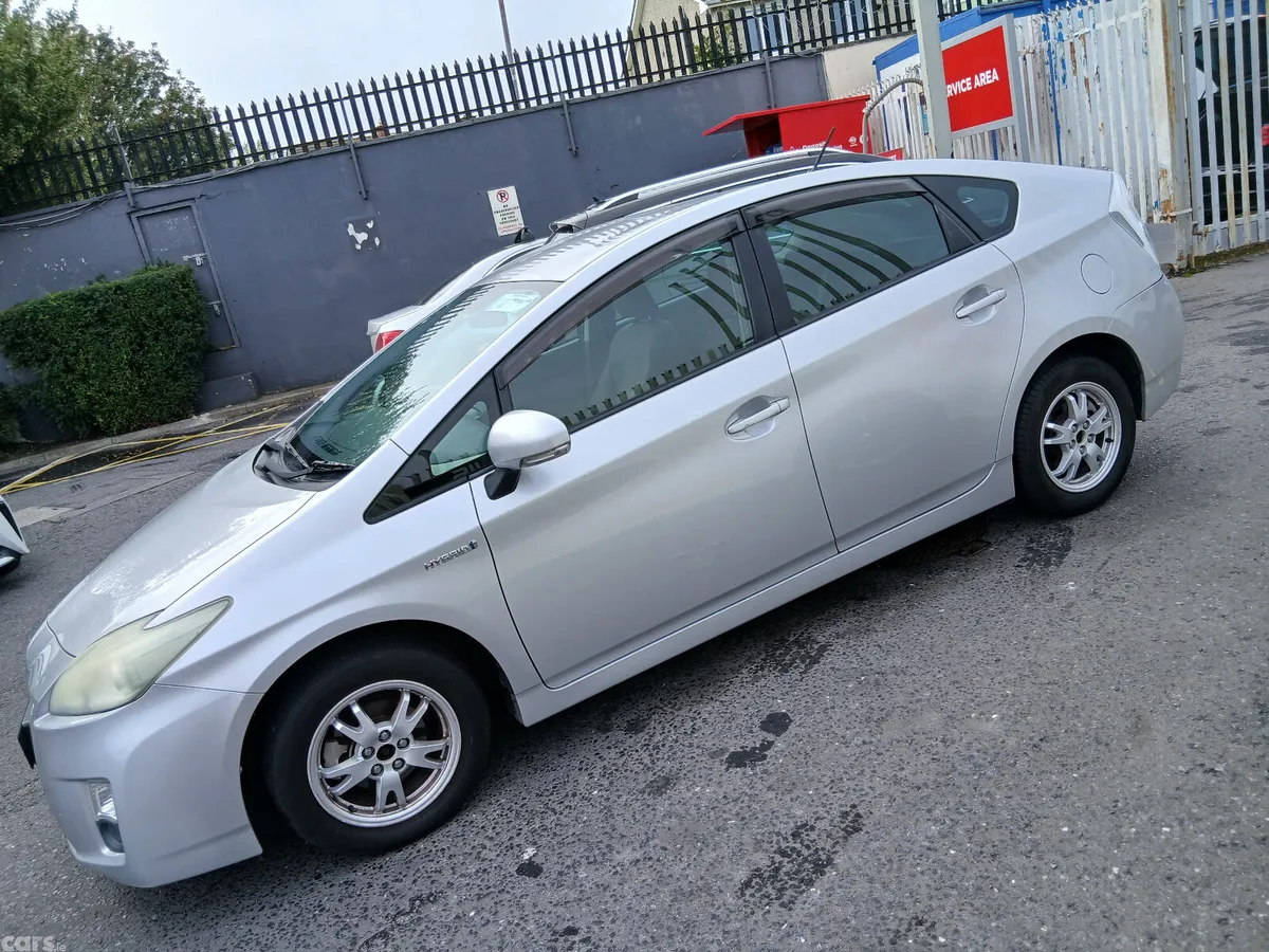 Toyota Prius Hatchback, Petrol Hybrid, 2012, Silver